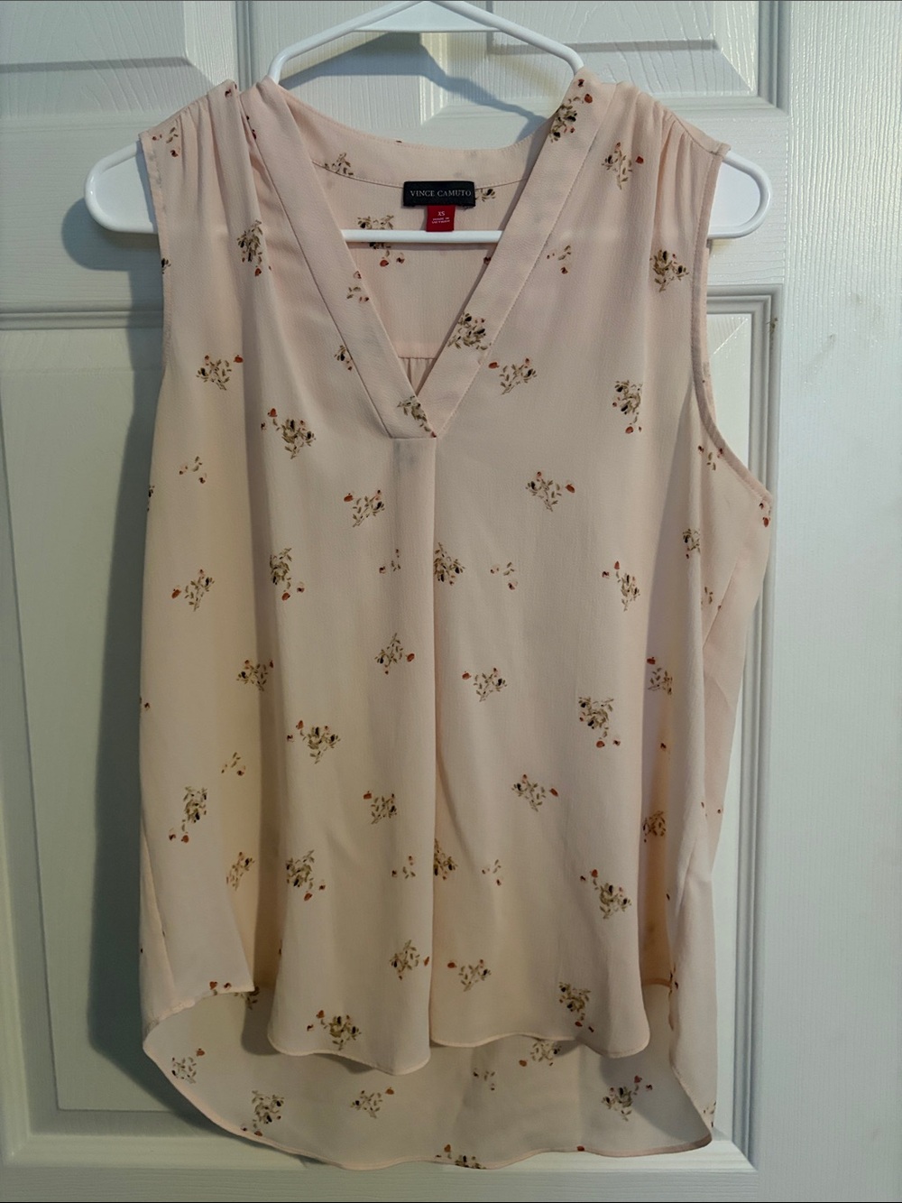 Vince Camuto Blush Pink Floral V-Neck Sleeveless Top
